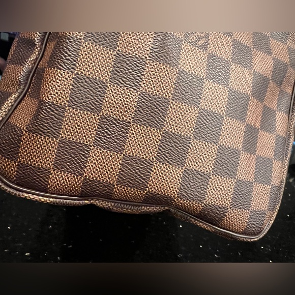 Authentic Louis Vuitton - Picture 4 of 11